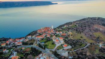 Urban land for the construction of villas with swimming pools, panoramic sea view near the future golf resort Brseč 