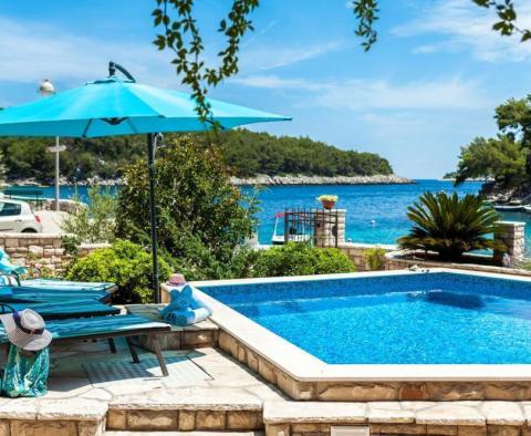 Villa am Meer zum Verkauf auf der Insel Korcula mit Anlegemöglichkeit - foto 5