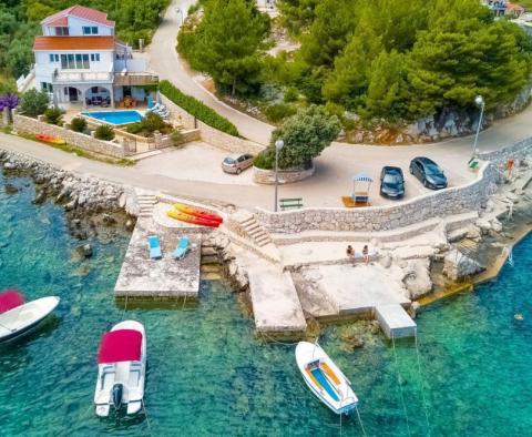 Villa am Meer zum Verkauf auf der Insel Korcula mit Anlegemöglichkeit - foto 9