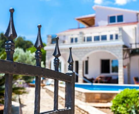 Villa am Meer zum Verkauf auf der Insel Korcula mit Anlegemöglichkeit - foto 12