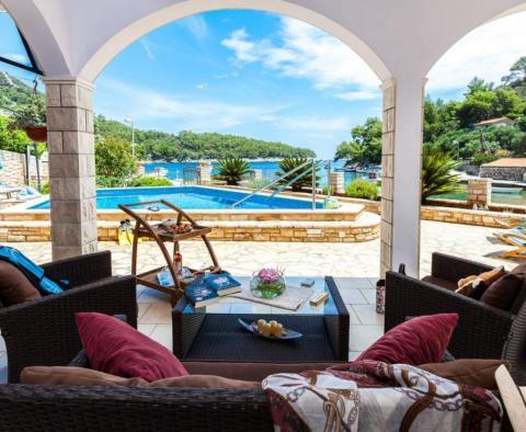 Villa am Meer zum Verkauf auf der Insel Korcula mit Anlegemöglichkeit - foto 36