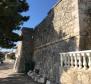 Seafront castello for renovation on Hvar island in Sucuraj - unique and unusual property in Croatia for sale! - pic 4