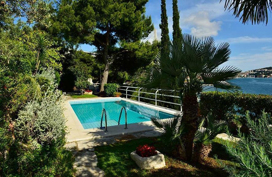 Einzigartige prächtige Villa mit Schwimmbad auf der ERSTEN LINIE des Meeres in der Nähe von Dubrovnik, JETZT ERMÄSSIGT! 