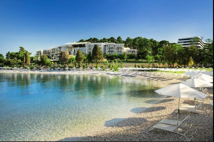 Tourist property for sale in Rovinj next to Lone hotel 