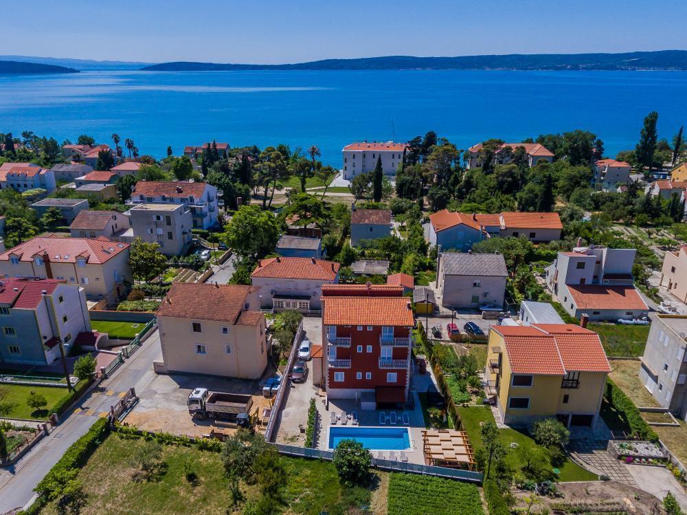 Outstading touristic property in Kastel Luksic with swimming pool 