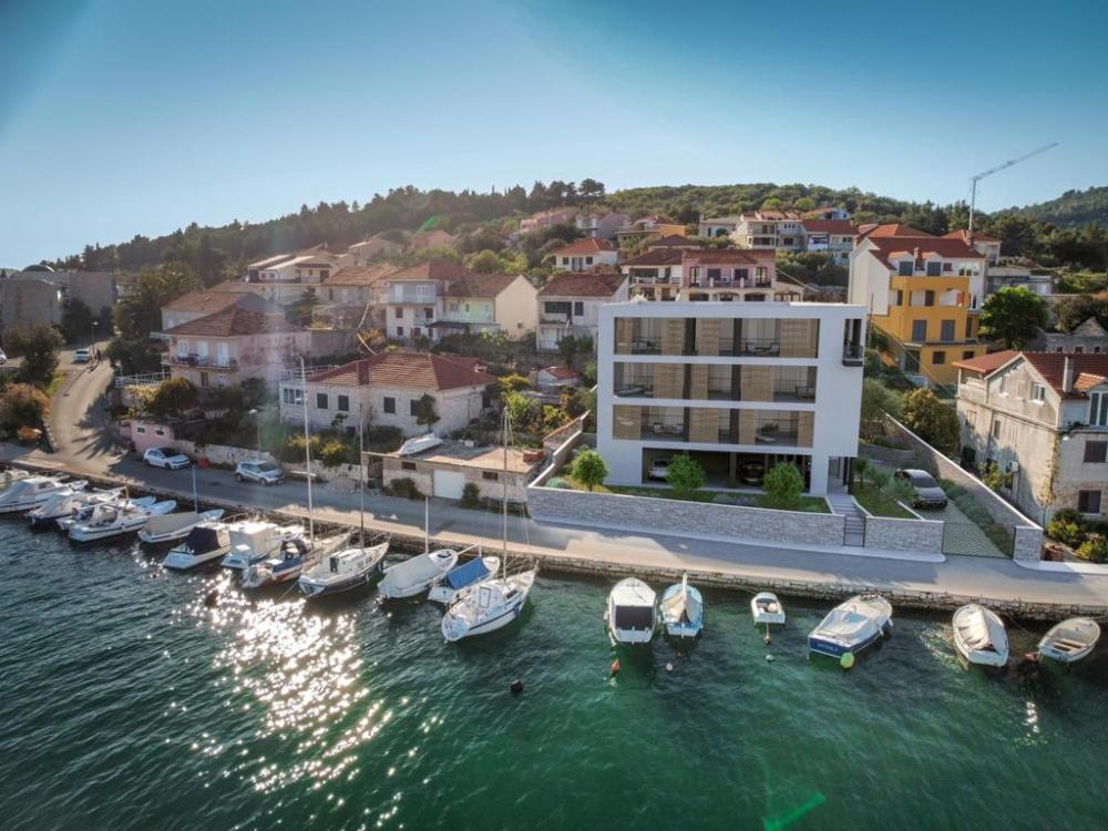 New luxurious waterfront residence offers apartments in Vela Luka on Korcula 