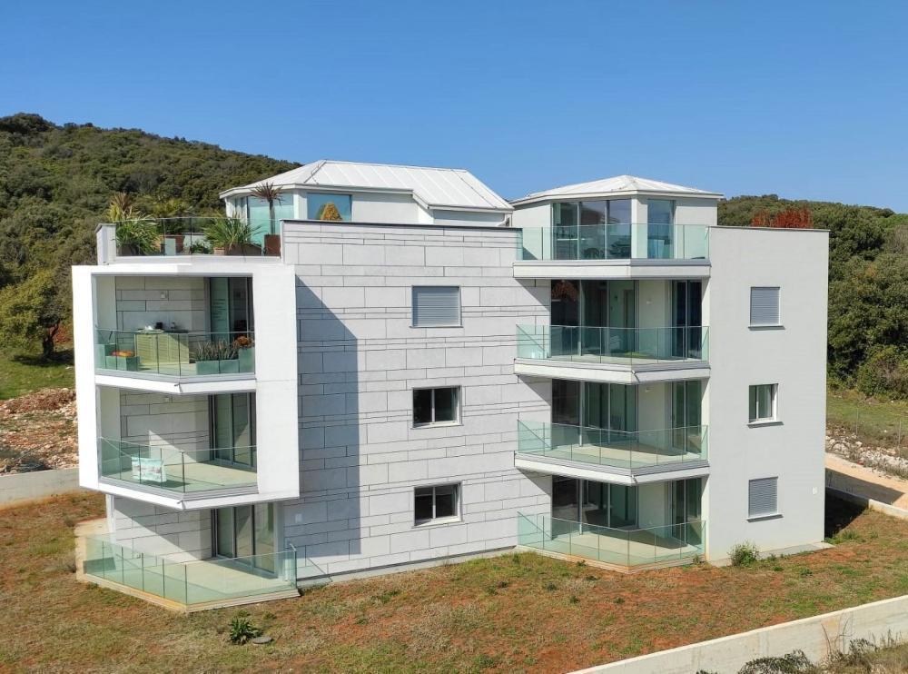  Luxury 3-bedroom apartment near the beach in a new building in Rovinj 