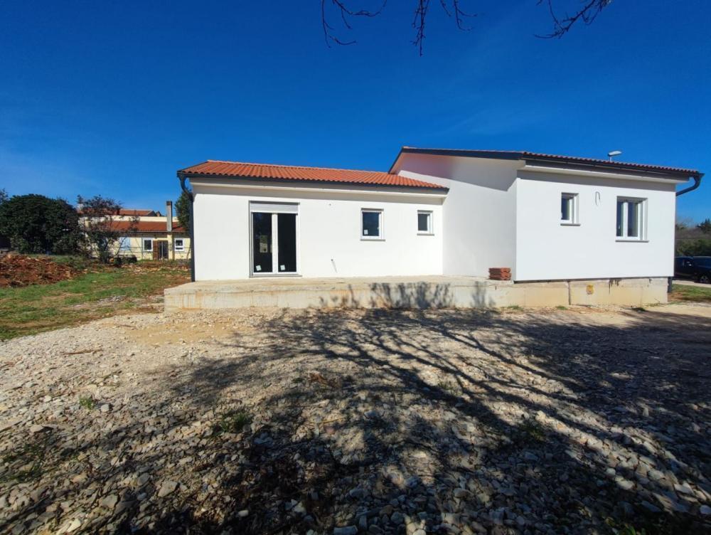 New house in Veli Vrh, Pula, to live in Croatia 365 days a year 