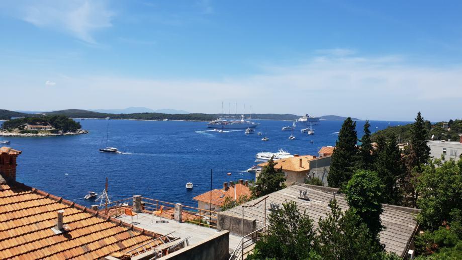 Excellent apartment in the centre of Hvar town, rare opportunity 