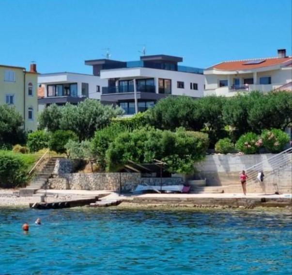 Luxuriöses Penthouse in Kozino, Zadar, nur 30 m vom Meer entfernt 