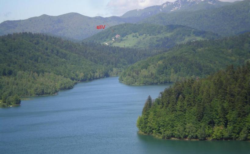 Уникальная вилла с панорамным видом на озеро, район Горски Котар 