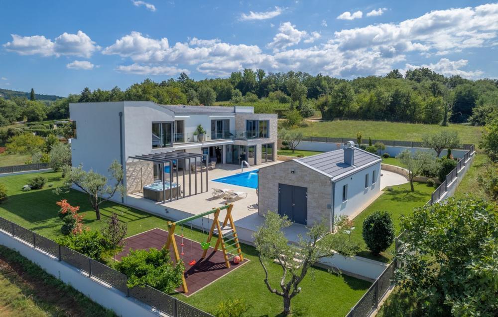 Magnificent luxury villa in Motovun area 