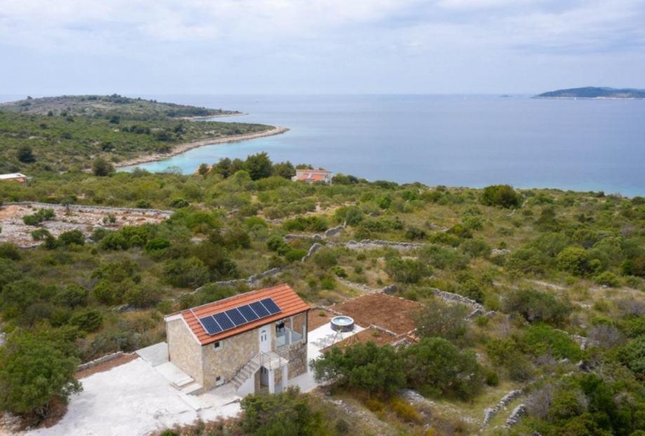 Absolut einzigartige Immobilie zum Verkauf auf der Insel Drvenik 