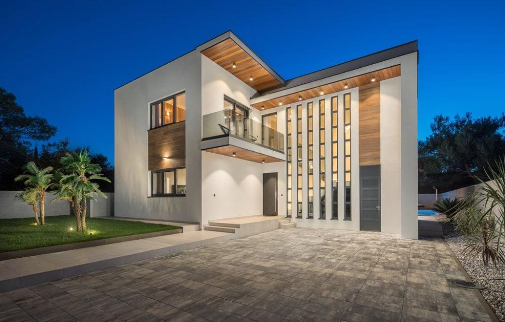 Wunderschöne neue Villa in Umag, 300 Meter vom Meer und Sandstrand entfernt 
