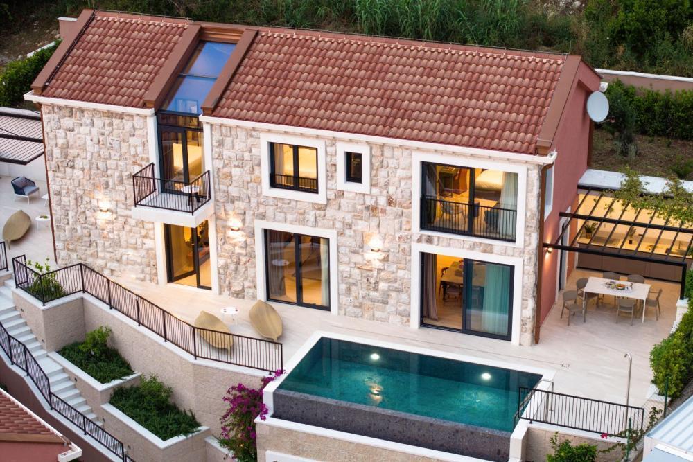  Luxuriöse Design-Steinvilla zum Verkauf in der Gegend von Dubrovnik, 15 Meter vom Meer entfernt 