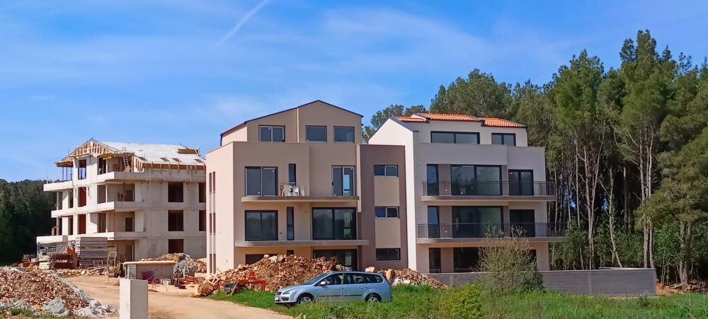 Nagyszerű új penthouse Rovinjban egy új butik rezidenciában, 1 km-re a tengertől 