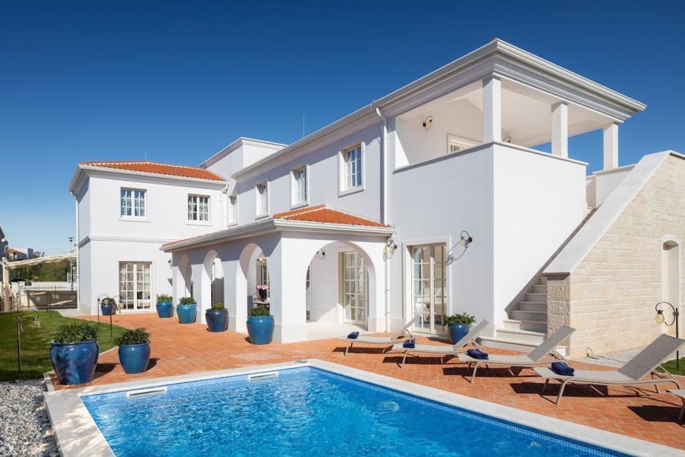 Possibilité modèle Achat-Location - Magnifique villa dans le quartier de Porec dans une copropriété de luxe à 1 km de la mer 