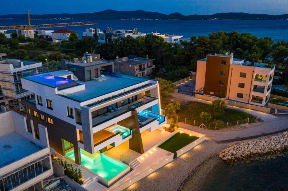 Luxusní apartmány první řada k moři v Zadaru - 8 jedinečných kousků luxusu