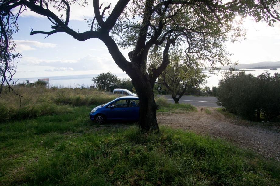 Kombinace stavebních a zemědělských pozemků na Pelješaci- 1. linie k moři