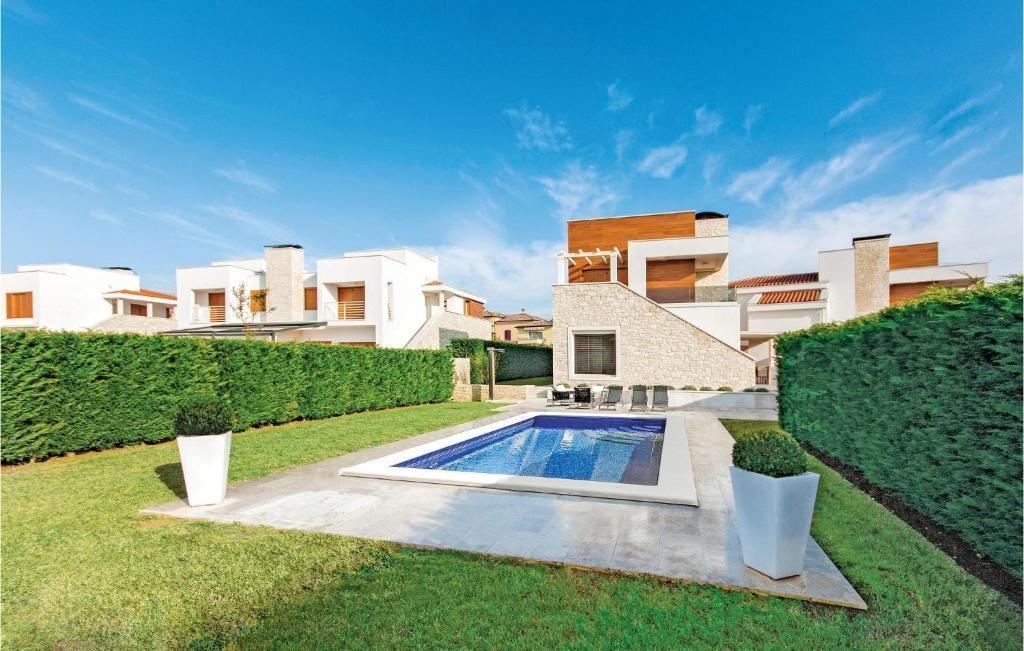Original villa in Poreč, only 1 km from the sea, for sale Original villa in Poreč, only 1 km from the sea, for sale