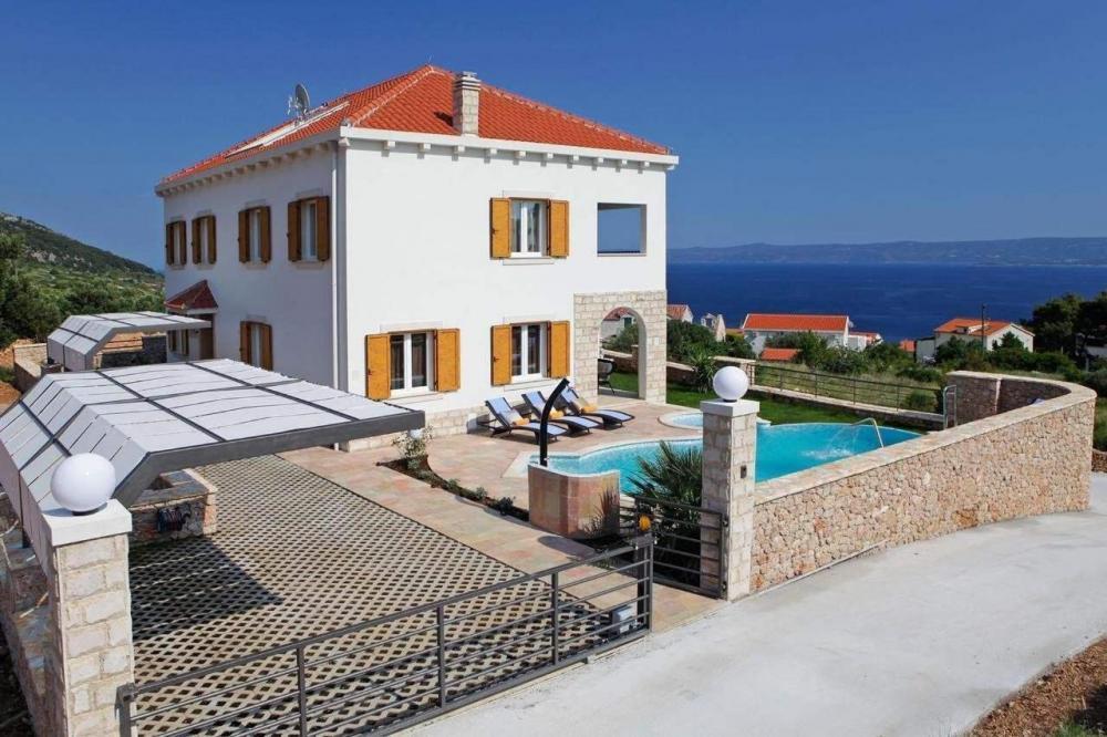 Discounted! Impressive villa in super-popular tourist destination - Bol town on the island of Brac! Discounted! Impressive villa in super-popular tourist destination - Bol town on the island of Brac!