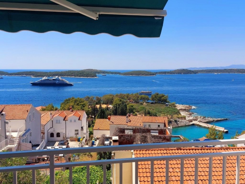 Maison dans la ville de Hvar, île de Hvar, à vendre Maison dans la ville de Hvar, île de Hvar, à vendre