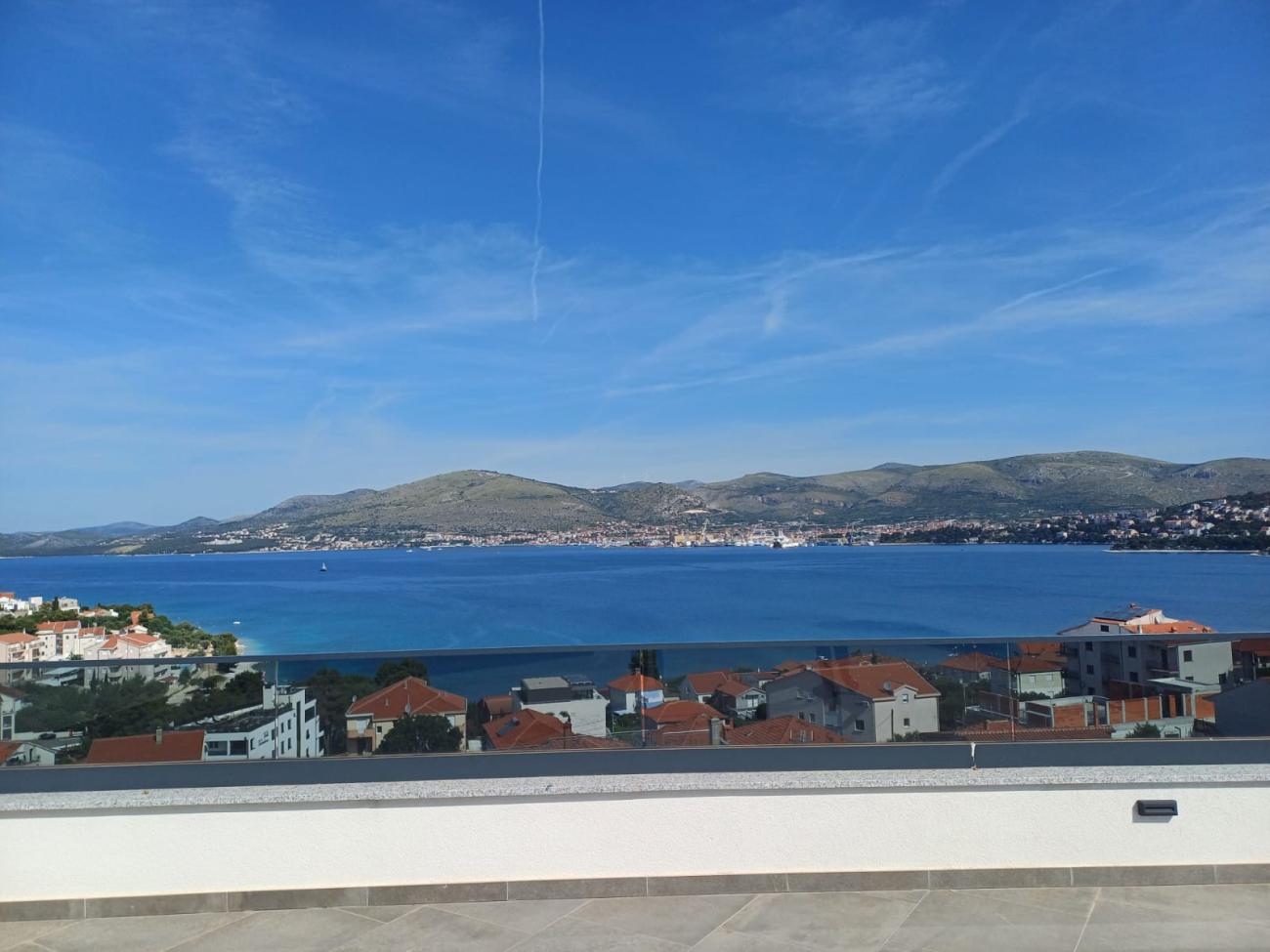 Csodálatos új penthouse Ciovón, 200 m-re a tengertől, eladó Csodálatos új penthouse Ciovón, 200 m-re a tengertől, eladó