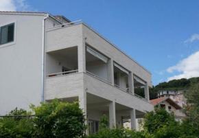 Three-star hotel of 4 apartments 80 meters from the sea, Ciovo 