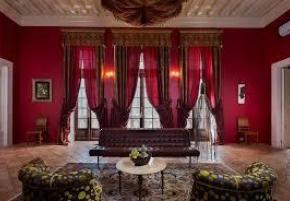 Luxury apartment in Diocletian palace. Former residence of Napoleon marshal with true elements of decoration and pieces of furniture. 