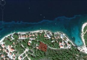 Magnificent plot of land in Sutivan, just 100 meters from the sea! 