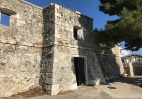 Seafront castello for renovation on Hvar island in Sucuraj - unique and unusual property in Croatia for sale! 
