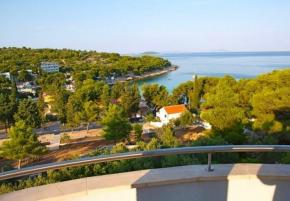 Beautiful property for sale just 80 meters from the sea on Murter, Sibenika area 