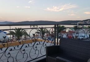 Tastefully renovated seafront building with stylish restaurant and three apartments on Ciovo 