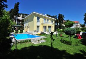 Luxury villa with pool in vibrant city of Split, Meje prestigious area 
