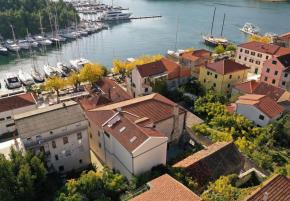 Newly built hotel in Skradin on the first line to the sea, ideal to stay by Krka waterfalls 