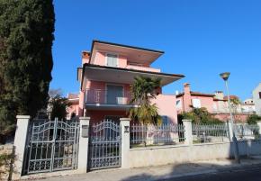Villa for sale in Rovinj, just 300 meters from the sea 