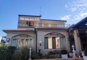 Spacious house of 673 m2 with sea view in Nova Veruda, Pula, just 200 meters from the sea 