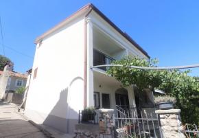 Advantageous house with 3 apartments for sale in Dujmići, Kostrena 