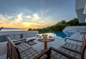 Unique new modern villa in Baska Voda, with indoor and outdoor swimming pools, just 150 meters from the beachline! 