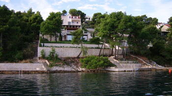 Saint-Jean-Cap-Ferrat style beachfront gorgeous villa with pool and private yachting pier! 