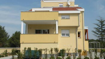 Mini-hotel four stars at a reduced price 500 meters from the sea in the town of Kozino, Zadar 