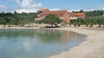 Exceptional waterfront building on Peljesac next to a wonderful beach, on 12 500 sq.m. of land (1,2 ha) 