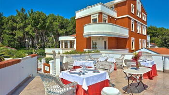 Luxusní 5***** hvězdičkový hotel a restaurace na prodej na Istrii 