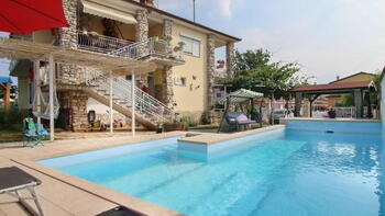 Mini-hotel with pool in area of Valbandon, Fažana 