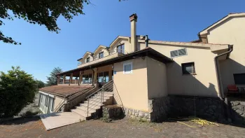 House on grand terrain of 3484 sq.m. in Šapjane, Matulji, for sale 