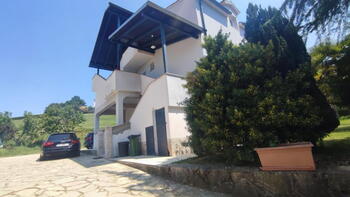 Apart-house in a quiet location in the area of Cerovje! 