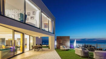 Modern villa with sea views in Split area 