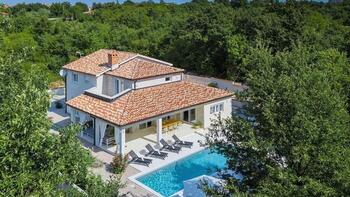 Luxurious spacious villa in the area of touristic Rabac and Medieval Labin 