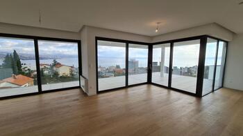 3-ložnicový apartmán v novostavbě s nejkrásnějším výhledem na moře, Opatija 