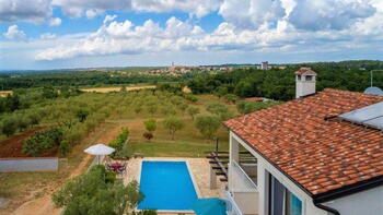 A villa of amazing area with a panoramic view in VIŠNJAN, POREC 